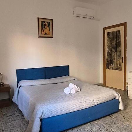 B&B Argentiera 12 Каляри Екстериор снимка